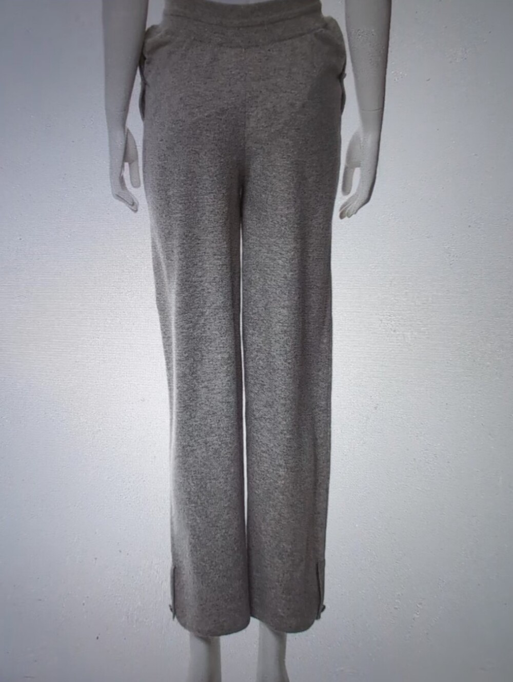 CHANEL CASHMERE Track Suit - Picture 8 of 12
